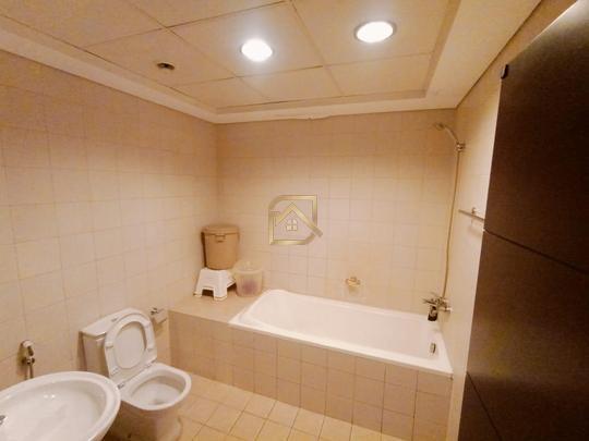 Exquisite 1 BR | Great Deal | Vacant